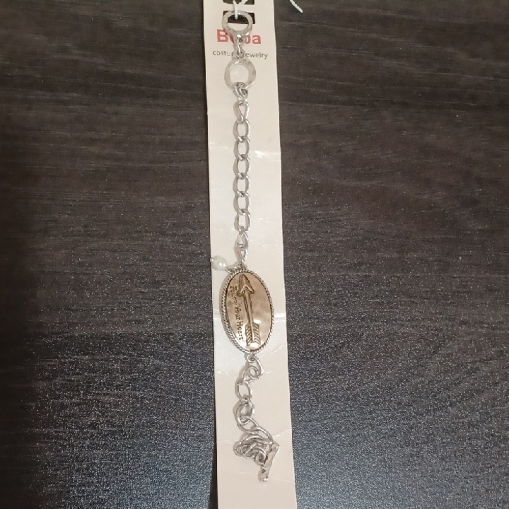 Stylish Worn Silver Chain Bracelet